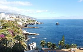 Apartamento Vista Mar e Piscina